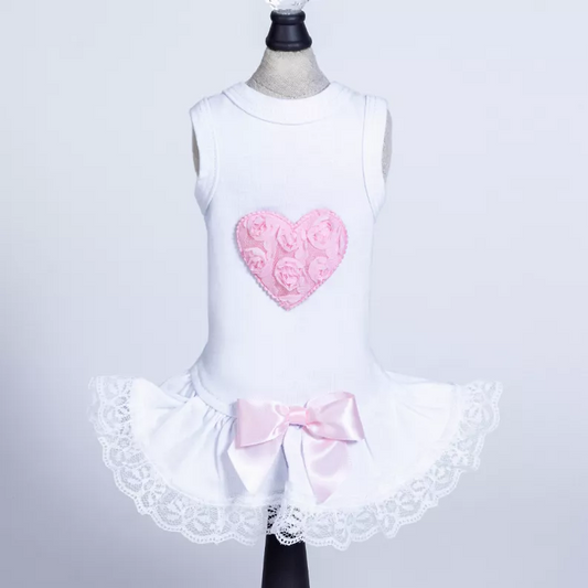 Vestido de encaje con forma de corazón
