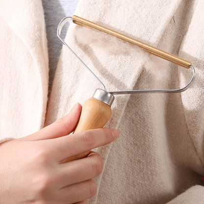 Cepillo limpiador de pieles y quitapelusas mágico